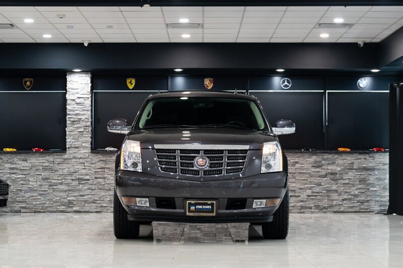 2010 Cadillac Escalade Premium   - Photo 42 - Neptune City, NJ 07753