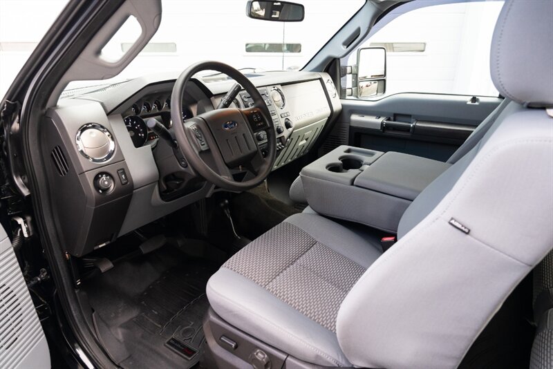 2016 Ford F-250 Super Duty XLT - Photo 4 - Neptune City, NJ 07753