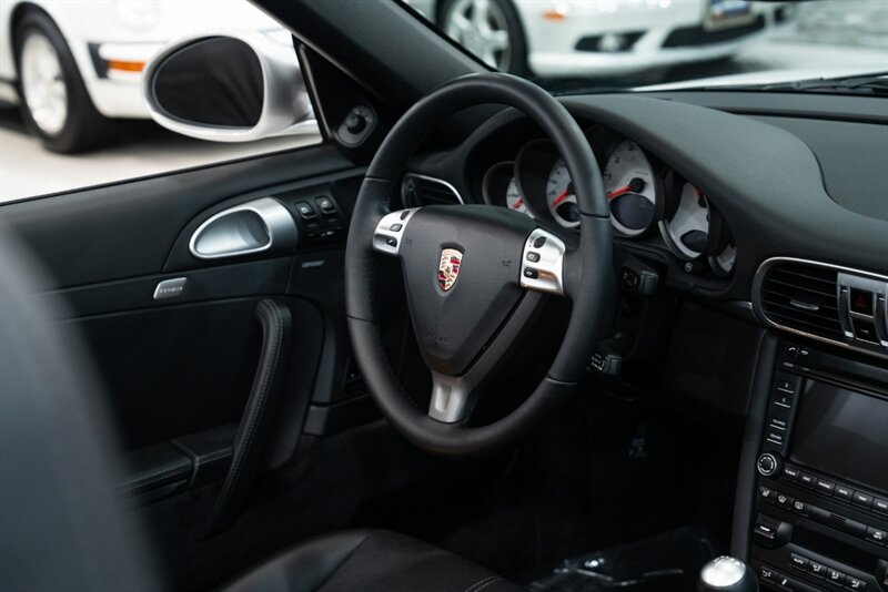 2009 Porsche 911 Carrera S - Photo 38 - Neptune City, NJ 07753