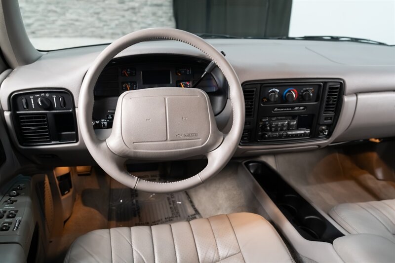 1995 Chevrolet Impala SS - Photo 22 - Neptune City, NJ 07753