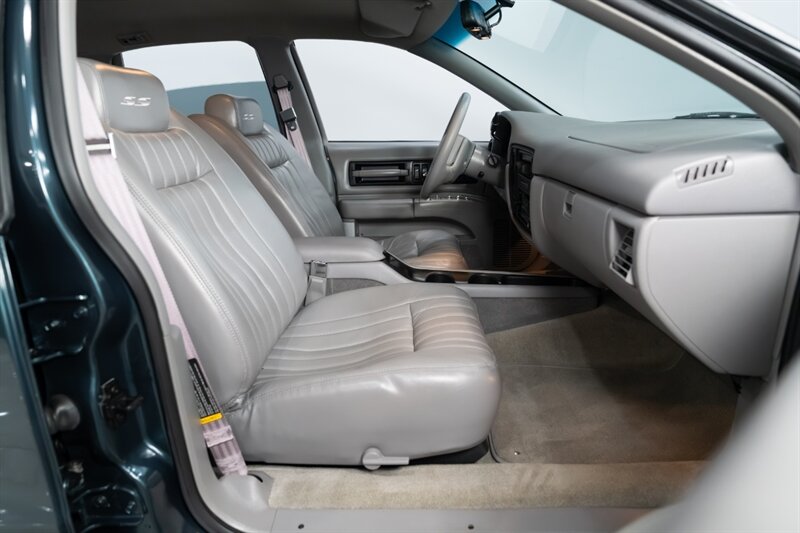 1995 Chevrolet Impala SS - Photo 15 - Neptune City, NJ 07753
