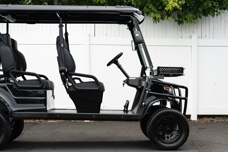 2025 EPIC E60L   - Photo 10 - Neptune City, NJ 07753