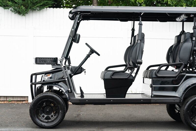 2025 EPIC E60L   - Photo 7 - Neptune City, NJ 07753