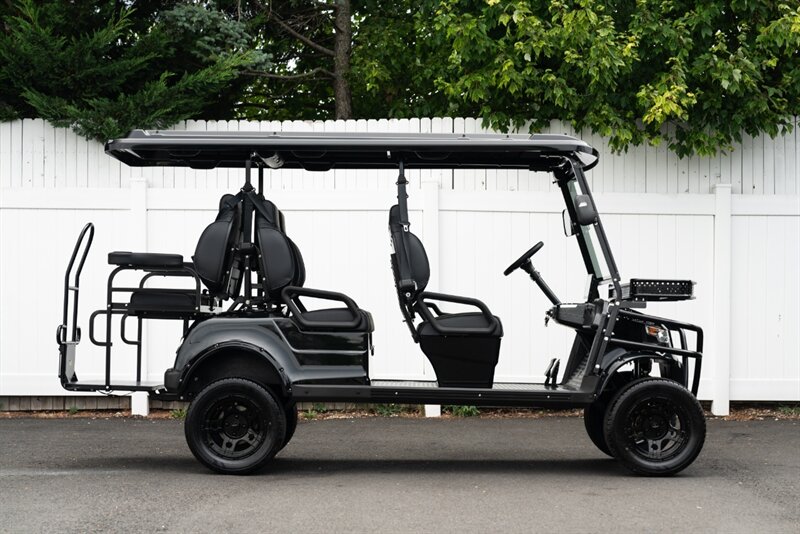 2025 EPIC E60L   - Photo 5 - Neptune City, NJ 07753