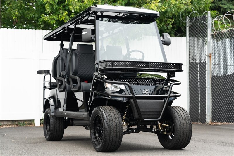 2025 EPIC E60L   - Photo 6 - Neptune City, NJ 07753