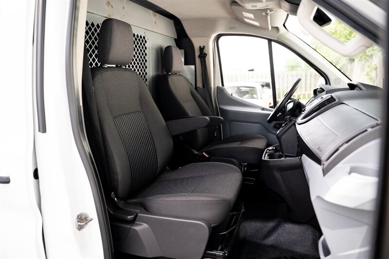 2017 Ford Transit 350 - Photo 14 - Neptune City, NJ 07753