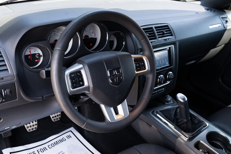 2014 Dodge Challenger R/T   - Photo 8 - Neptune City, NJ 07753