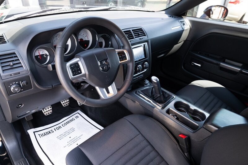 2014 Dodge Challenger R/T   - Photo 2 - Neptune City, NJ 07753