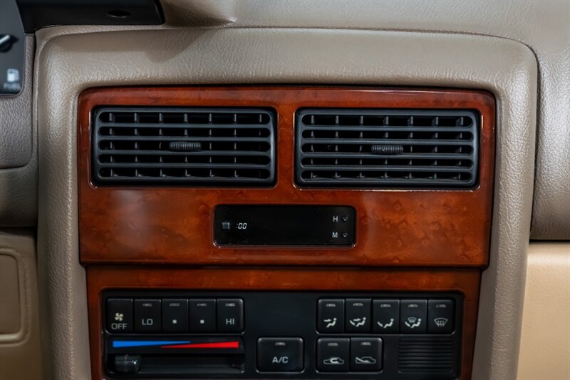 1990 Lexus ES 250 - Photo 25 - Neptune City, NJ 07753