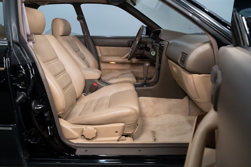 1990 Lexus ES 250 - Photo 15 - Neptune City, NJ 07753
