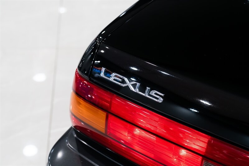 1990 Lexus ES 250 - Photo 22 - Neptune City, NJ 07753