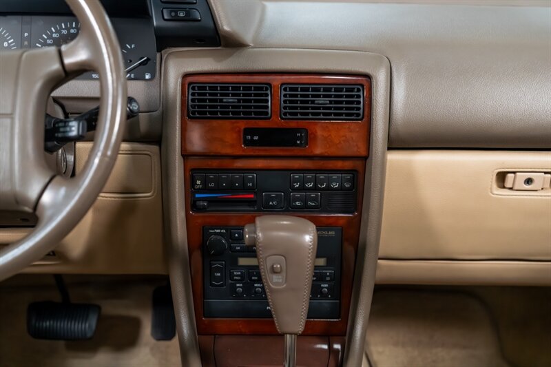 1990 Lexus ES 250 - Photo 20 - Neptune City, NJ 07753