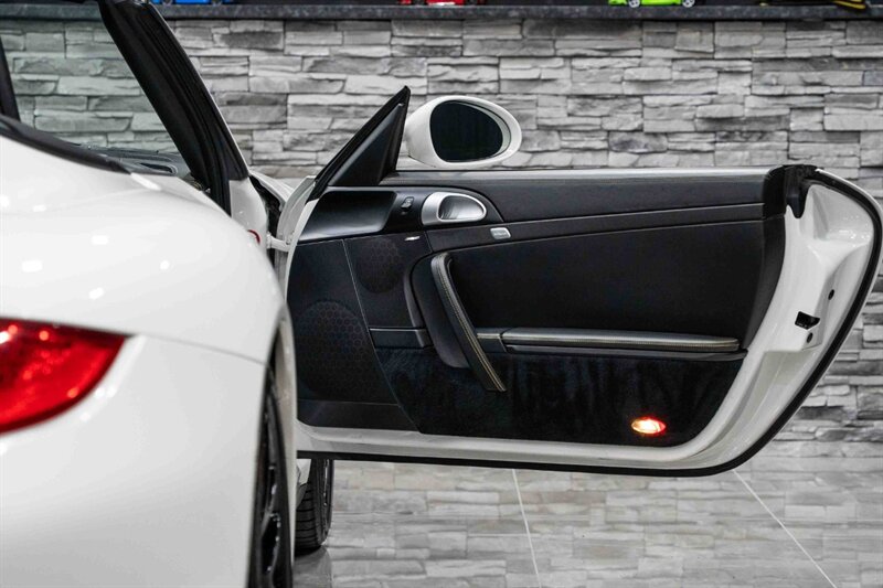 2011 Porsche 911 Turbo S   - Photo 59 - Neptune City, NJ 07753