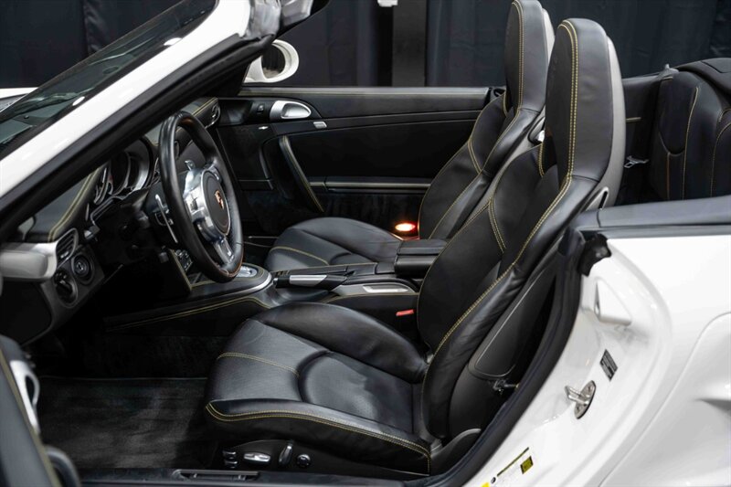 2011 Porsche 911 Turbo S   - Photo 45 - Neptune City, NJ 07753