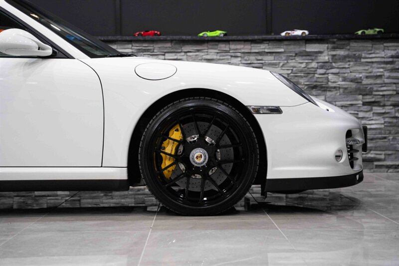 2011 Porsche 911 Turbo S   - Photo 66 - Neptune City, NJ 07753