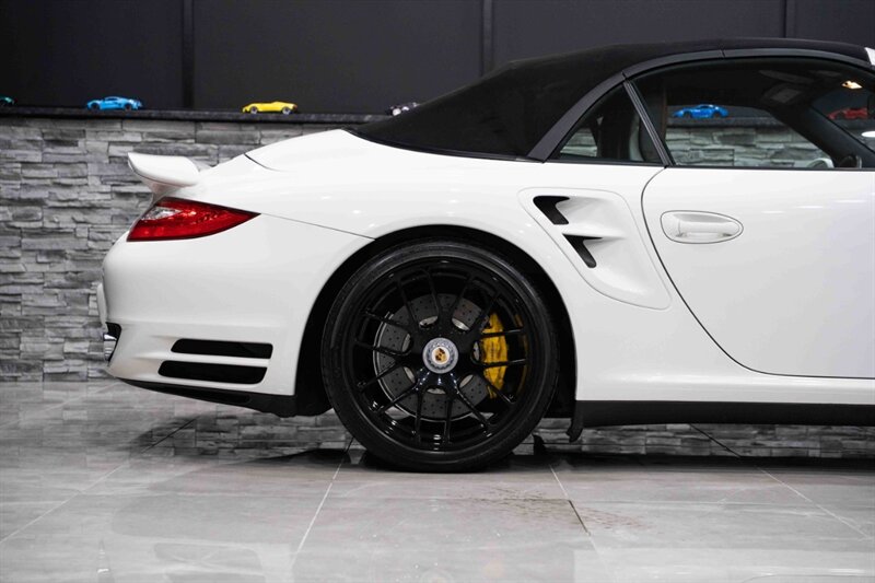 2011 Porsche 911 Turbo S   - Photo 65 - Neptune City, NJ 07753