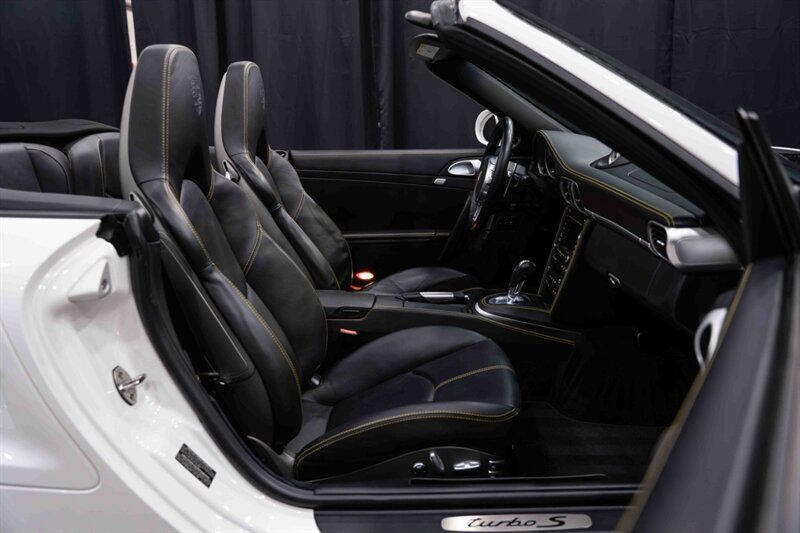 2011 Porsche 911 Turbo S   - Photo 48 - Neptune City, NJ 07753