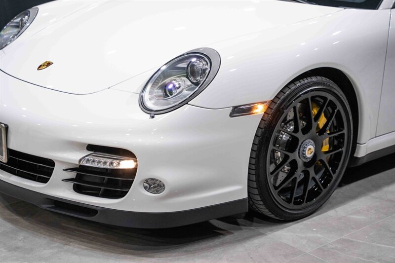 2011 Porsche 911 Turbo S   - Photo 9 - Neptune City, NJ 07753