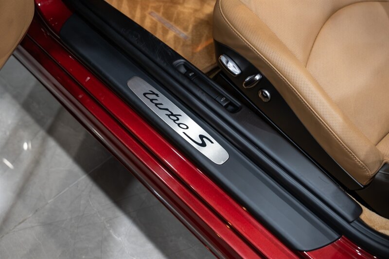 2011 Porsche 911 Turbo S  1 of 1 Turbo S Cabriolet - Photo 36 - Neptune City, NJ 07753