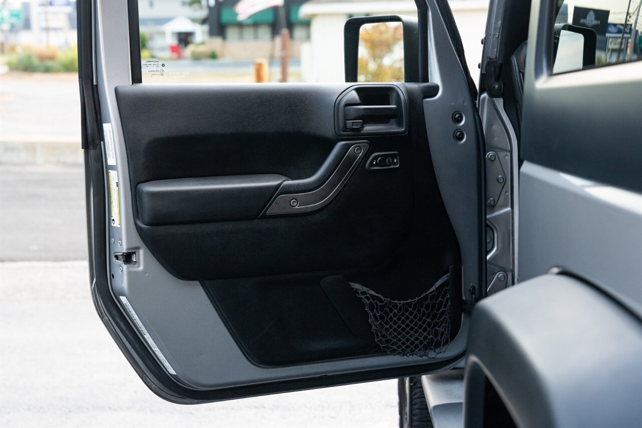 2013 Jeep Wrangler Sport   - Photo 23 - Neptune City, NJ 07753