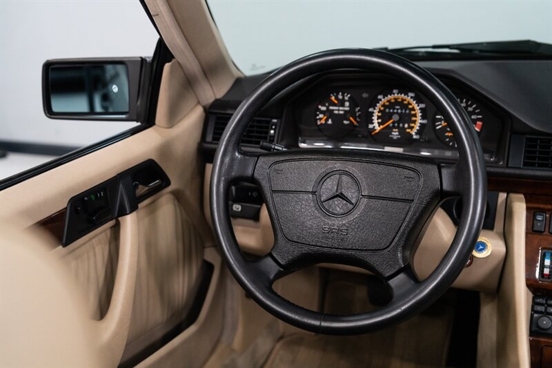 1994 Mercedes-Benz E 320   - Photo 18 - Neptune City, NJ 07753