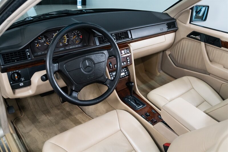 1994 Mercedes-Benz E 320   - Photo 16 - Neptune City, NJ 07753