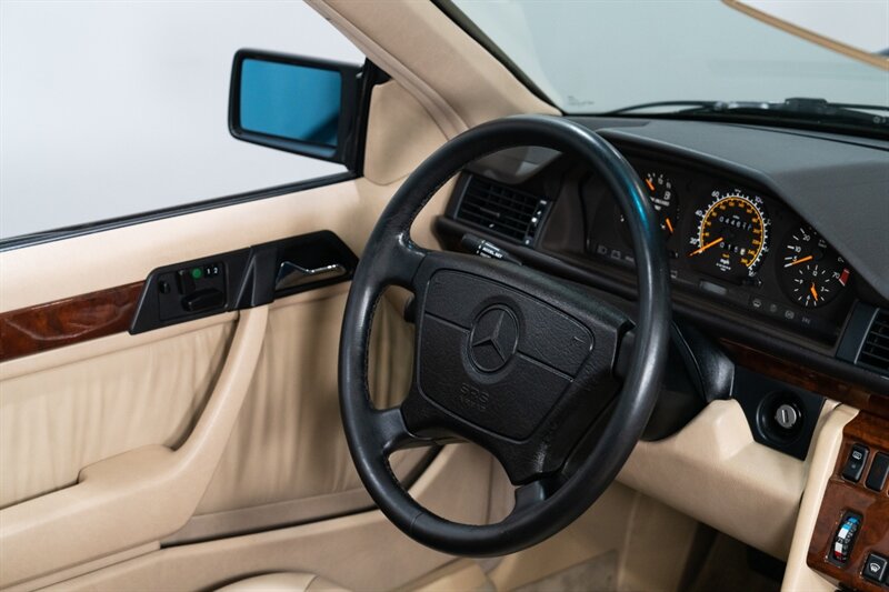 1994 Mercedes-Benz E 320   - Photo 15 - Neptune City, NJ 07753