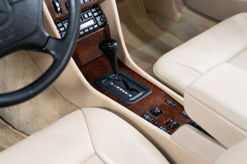 1994 Mercedes-Benz E 320   - Photo 17 - Neptune City, NJ 07753