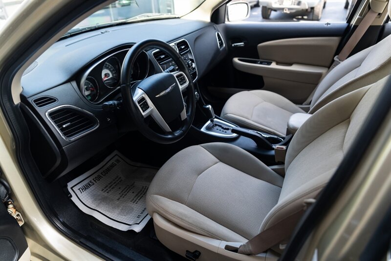 2011 Chrysler 200 Touring - Photo 14 - Neptune City, NJ 07753