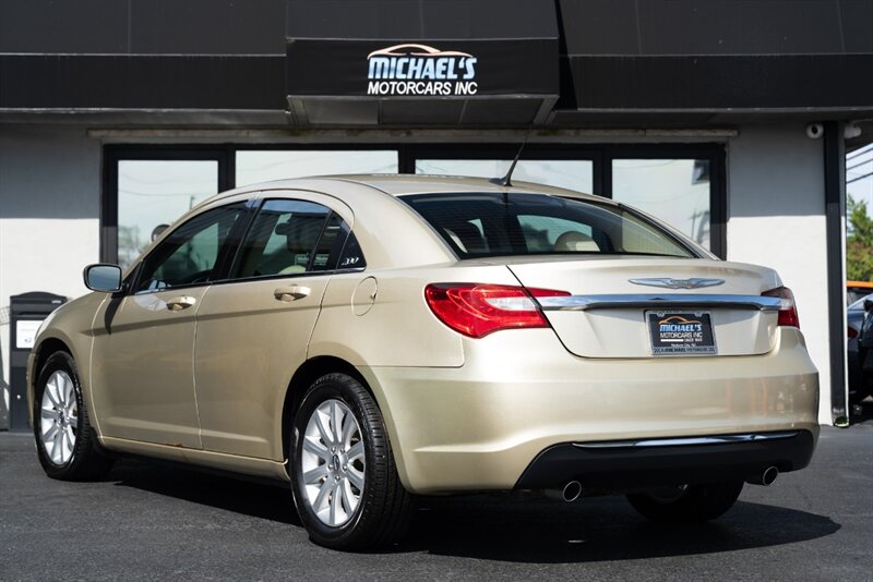 2011 Chrysler 200 Touring - Photo 4 - Neptune City, NJ 07753