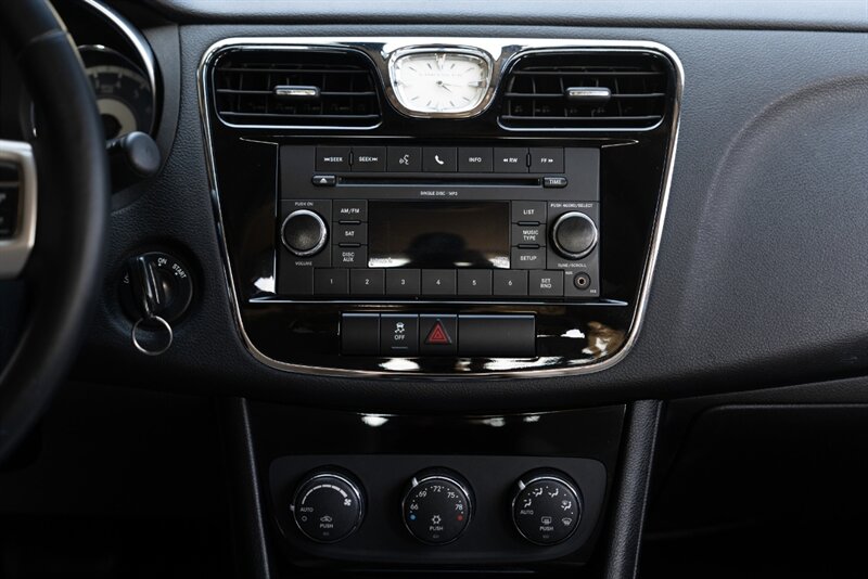 2011 Chrysler 200 Touring - Photo 19 - Neptune City, NJ 07753