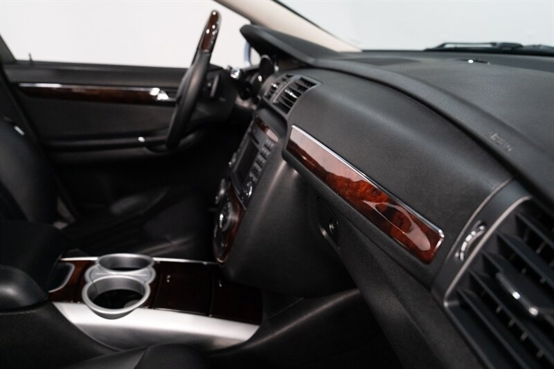 2010 Mercedes-Benz R 350 BlueTEC   - Photo 19 - Neptune City, NJ 07753