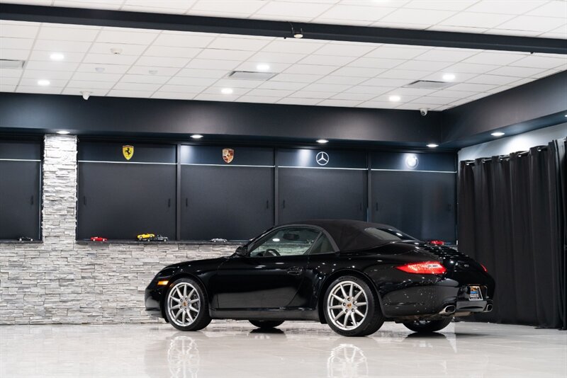 2012 Porsche 911 Black Edition - Photo 29 - Neptune City, NJ 07753