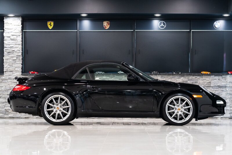 2012 Porsche 911 Black Edition - Photo 5 - Neptune City, NJ 07753