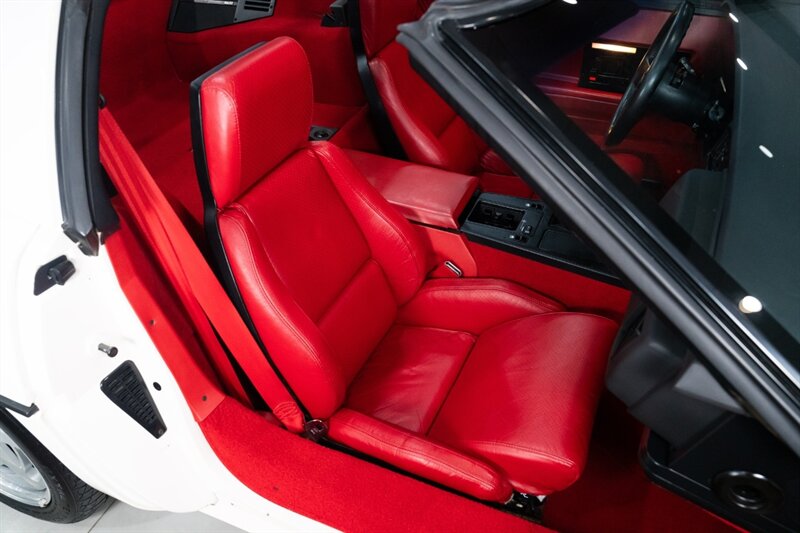 1988 Chevrolet Corvette - Photo 13 - Neptune City, NJ 07753