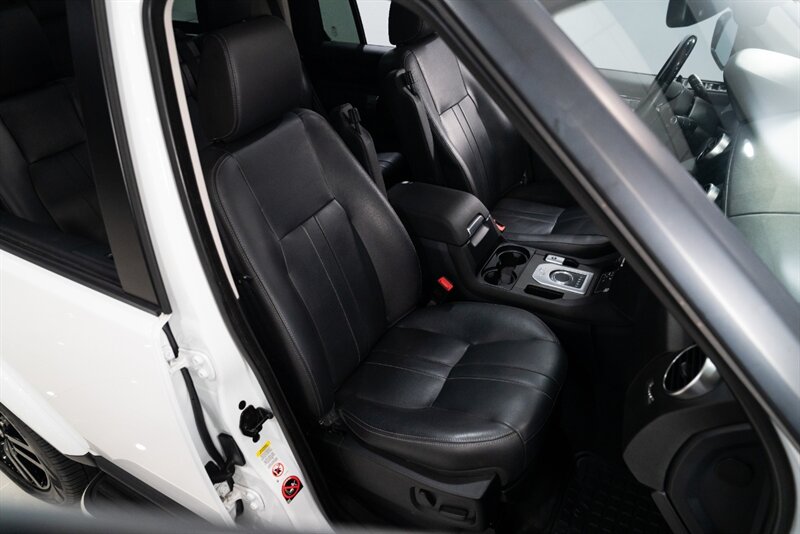 2016 Land Rover LR4 HSE   - Photo 19 - Neptune City, NJ 07753