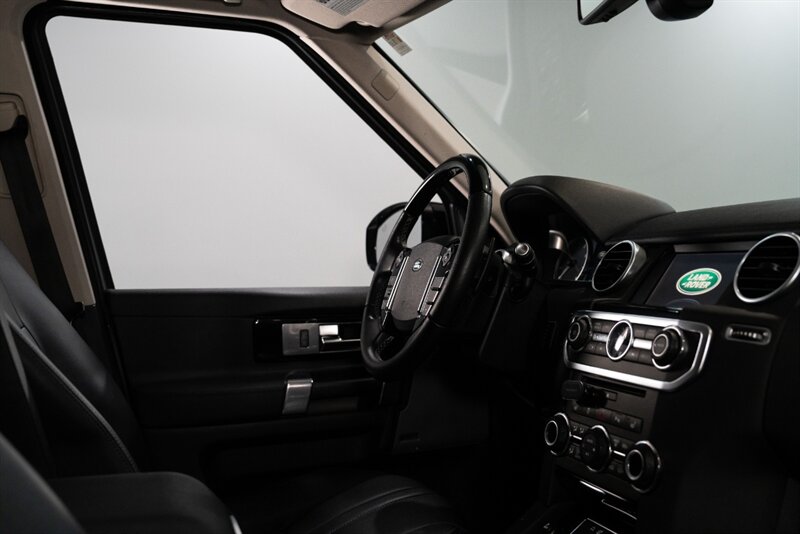 2016 Land Rover LR4 HSE   - Photo 21 - Neptune City, NJ 07753