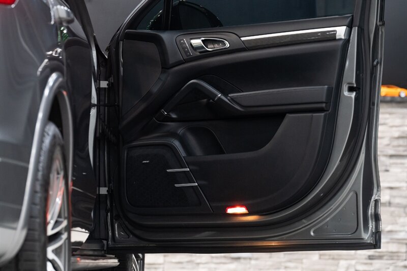 2015 Porsche Cayenne Turbo - Photo 36 - Neptune City, NJ 07753