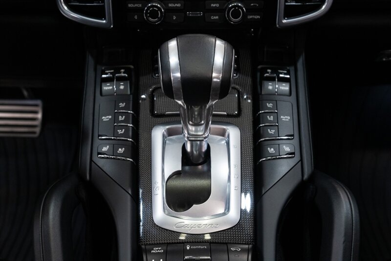 2015 Porsche Cayenne Turbo - Photo 25 - Neptune City, NJ 07753