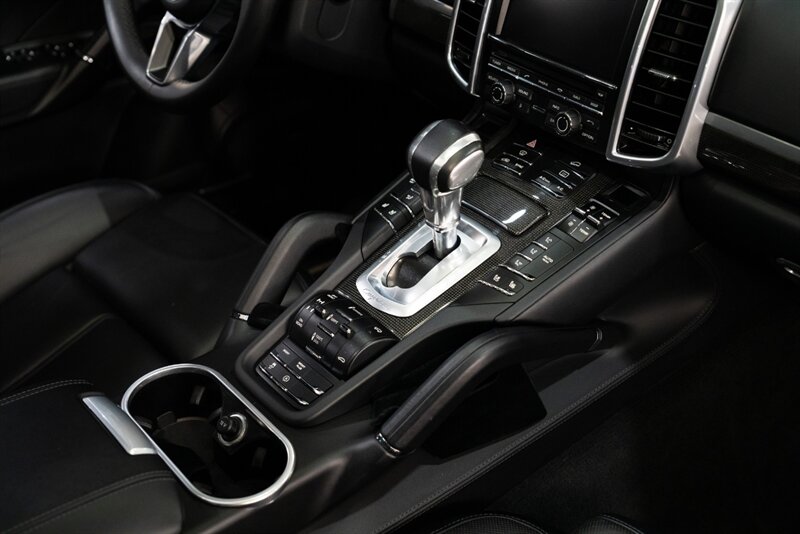 2015 Porsche Cayenne Turbo - Photo 24 - Neptune City, NJ 07753