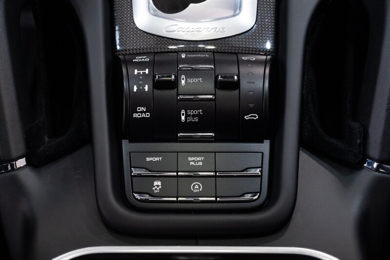2015 Porsche Cayenne Turbo - Photo 26 - Neptune City, NJ 07753