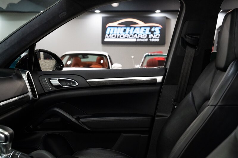 2015 Porsche Cayenne Turbo - Photo 30 - Neptune City, NJ 07753