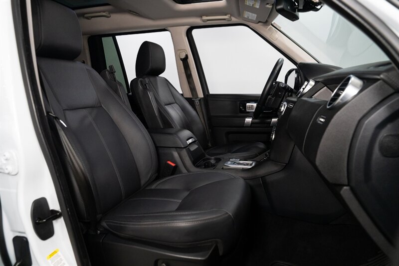 2016 Land Rover LR4 HSE LUX   - Photo 25 - Neptune City, NJ 07753