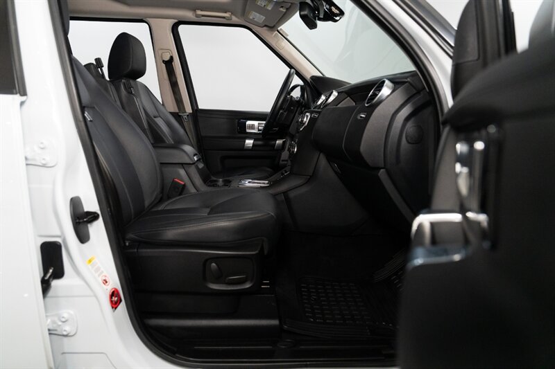 2016 Land Rover LR4 HSE LUX   - Photo 30 - Neptune City, NJ 07753