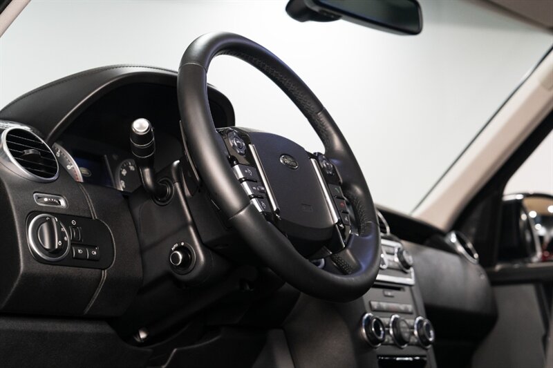 2016 Land Rover LR4 HSE LUX   - Photo 10 - Neptune City, NJ 07753