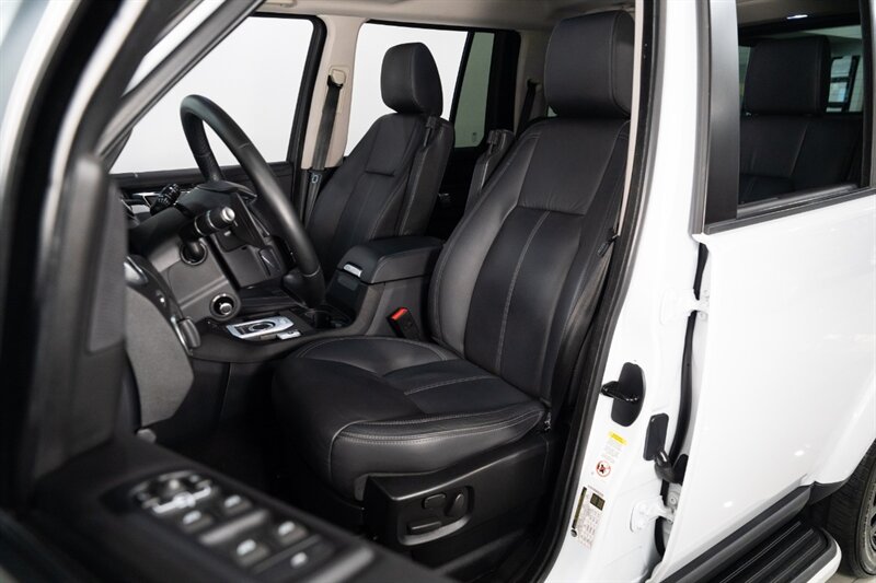 2016 Land Rover LR4 HSE LUX   - Photo 12 - Neptune City, NJ 07753