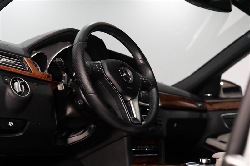 2013 Mercedes-Benz E 350 Luxury   - Photo 26 - Neptune City, NJ 07753