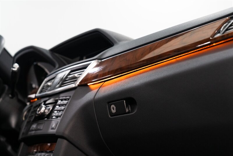 2013 Mercedes-Benz E 350 Luxury   - Photo 34 - Neptune City, NJ 07753
