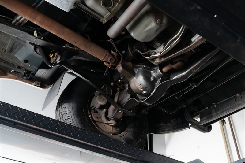 1995 Ford Bronco Eddie Bauer   - Photo 35 - Neptune City, NJ 07753