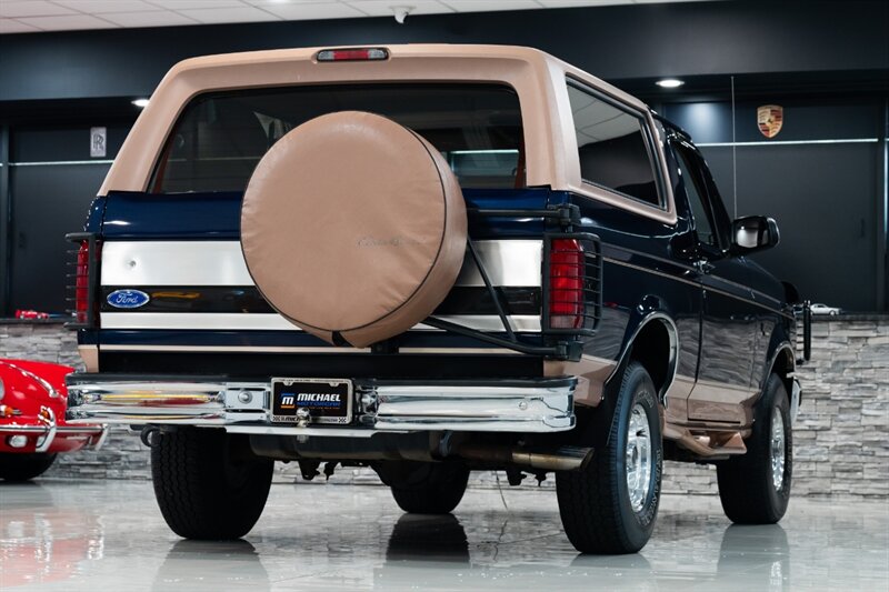 1995 Ford Bronco Eddie Bauer   - Photo 17 - Neptune City, NJ 07753